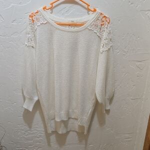 Elegant Cream Lace-Shoulder Sweater 3/4 Sleeve